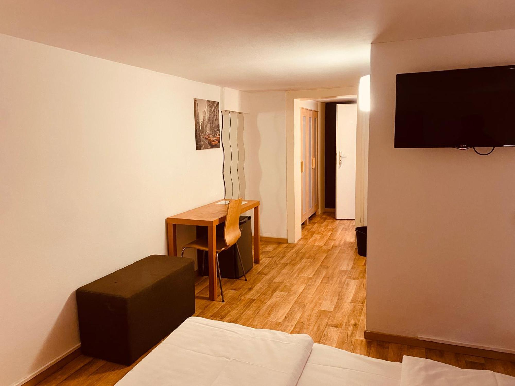 Stay Inn Central Station Frankfurt am Main Zimmer foto